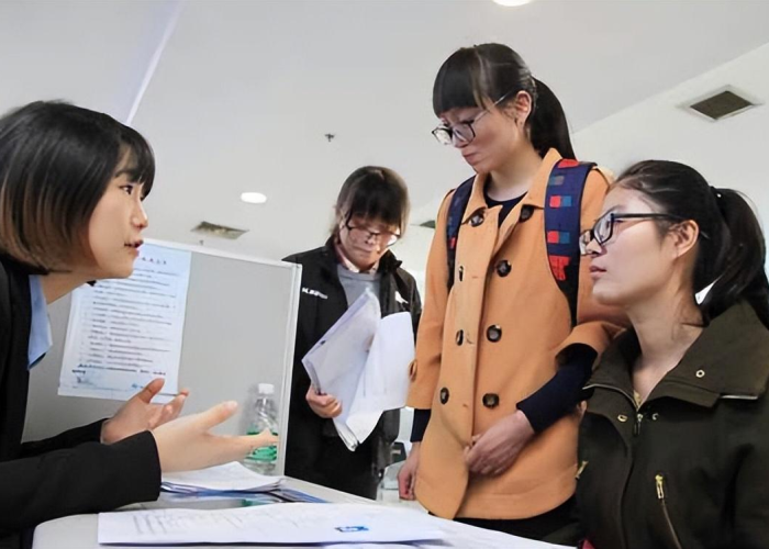 2023年的疫情作文400字/2021年的疫情作文三百字