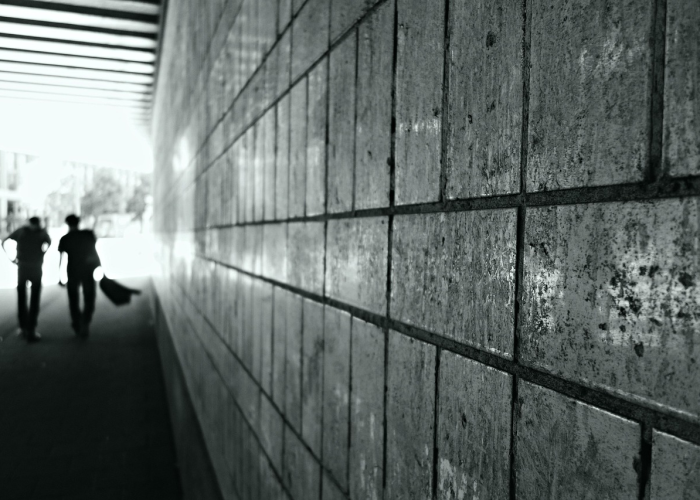 隧道尽头的光,我们何时能走出新冠疫情的迷雾? 隧道尽头的光,我们何时能走出新冠疫情的迷雾?