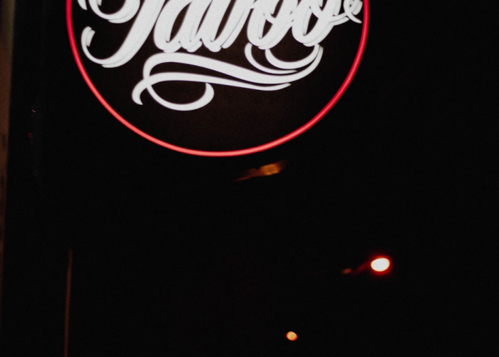 时间的裂痕，我们如何标记一场全球大流行的起点