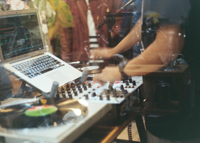 ［玩家实测］“欢乐情怀究竟有挂吗”!(详细开挂教程)