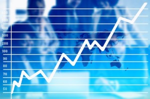 中国疫情数据持续平稳，专家提醒仍需保持警惕