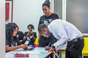 分享实测“新海狮斗牛到底有没有透视挂”(真的有挂)-知乎