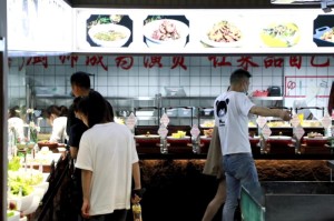 疫情寒冬中的希望之光，餐饮业何时重新开门迎客？