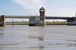 疫情关国门什么时候能开:疫情期间国门什么时候正式打开